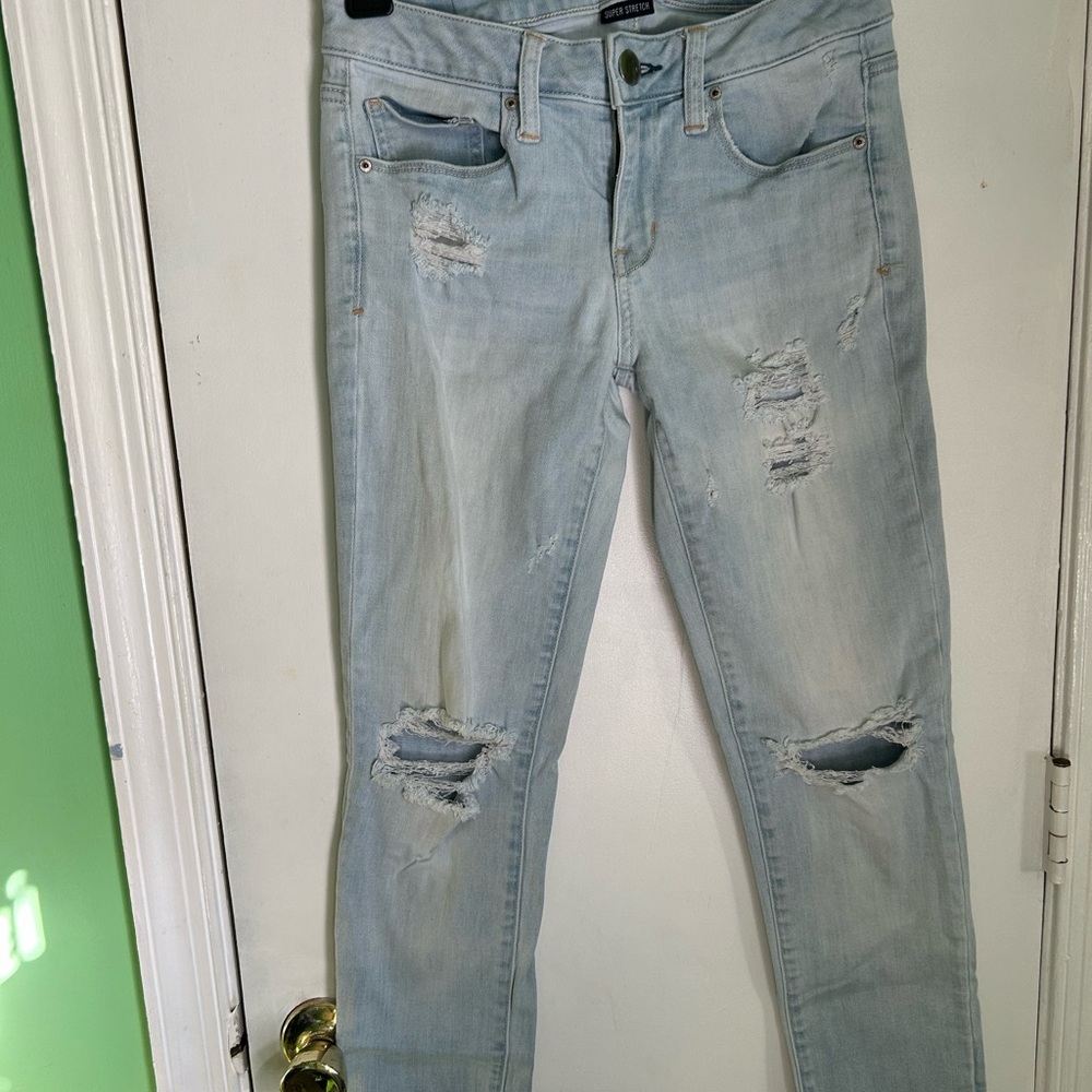 American Eagle Distressed Light Blue Women's Jeans